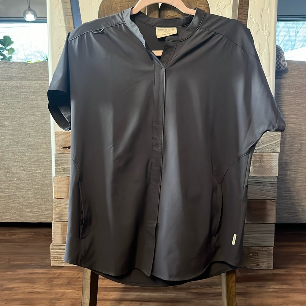 WhisperLite Women’s Aerin 3-Pocket Oversized Dolman Sleeve Scrub Top